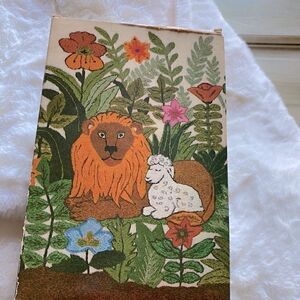 EUC 1980 Avon Lion and Lamb Pomander.